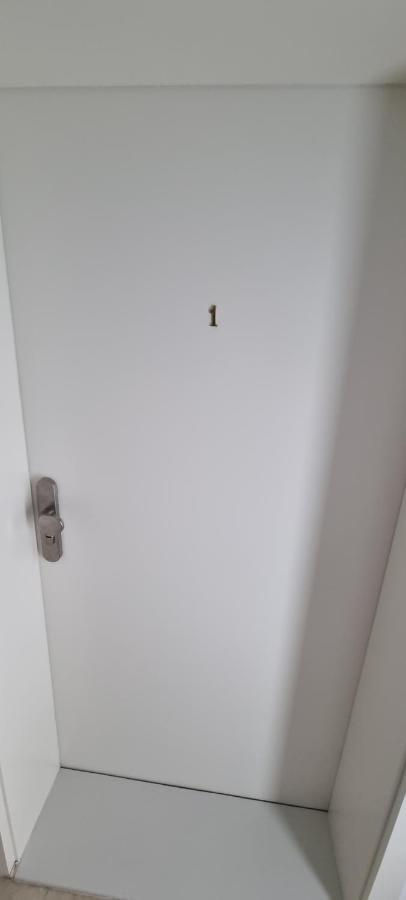 1 Apartment